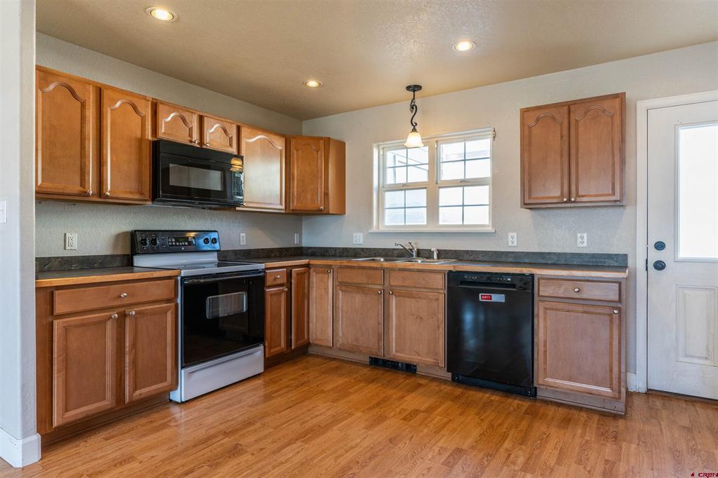 302 Van Tuyl Circle Property Photo 2