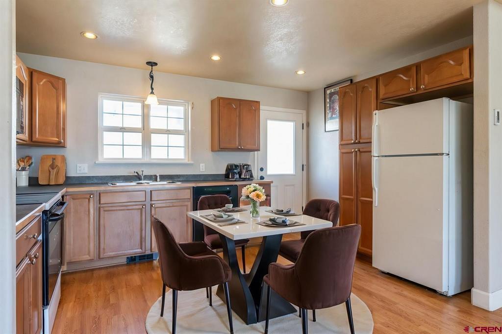 302 Van Tuyl Circle Property Photo 3
