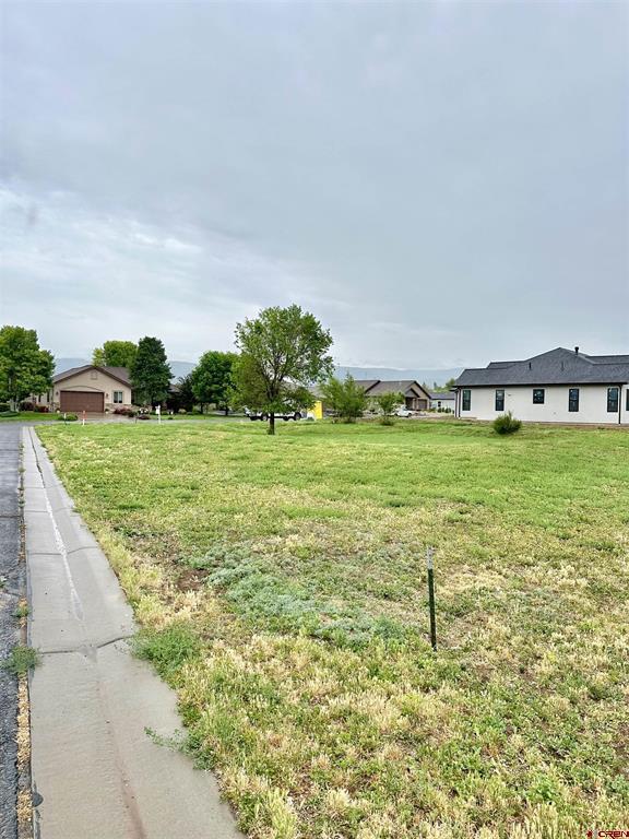 855 Se Pinyon Street Property Photo 7