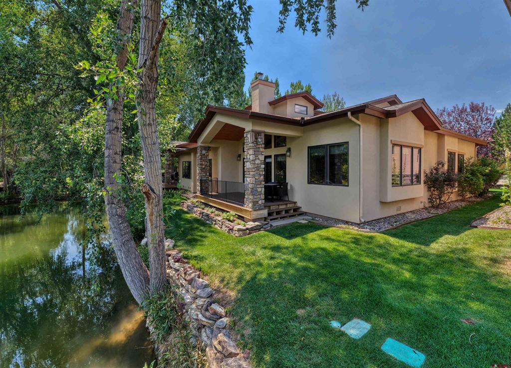 18 Turnberry Drive Property Photo 1