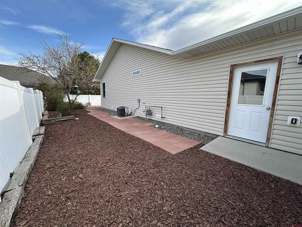 2817 Glen Oak Drive Property Photo 11