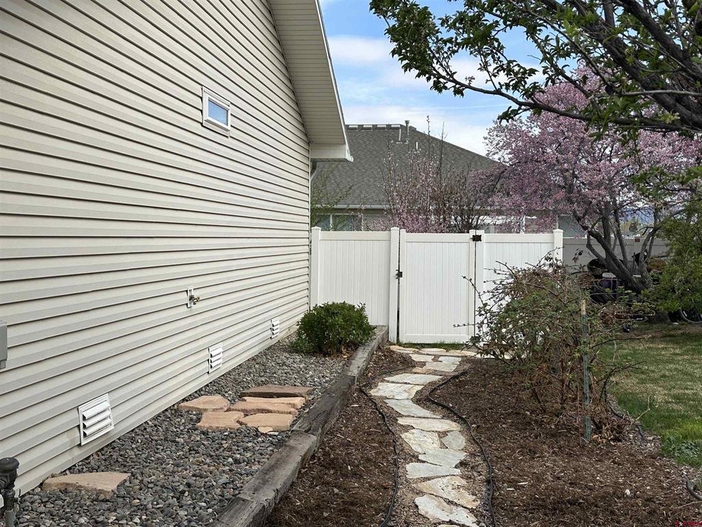 2817 Glen Oak Drive Property Photo 12
