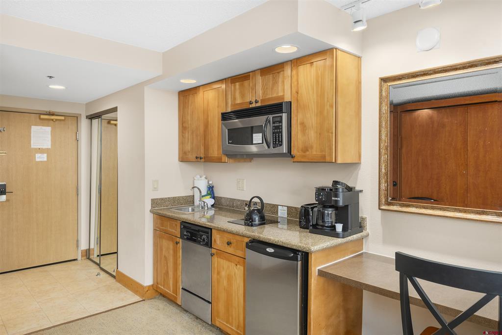 6 Emmons Road Property Photo 12