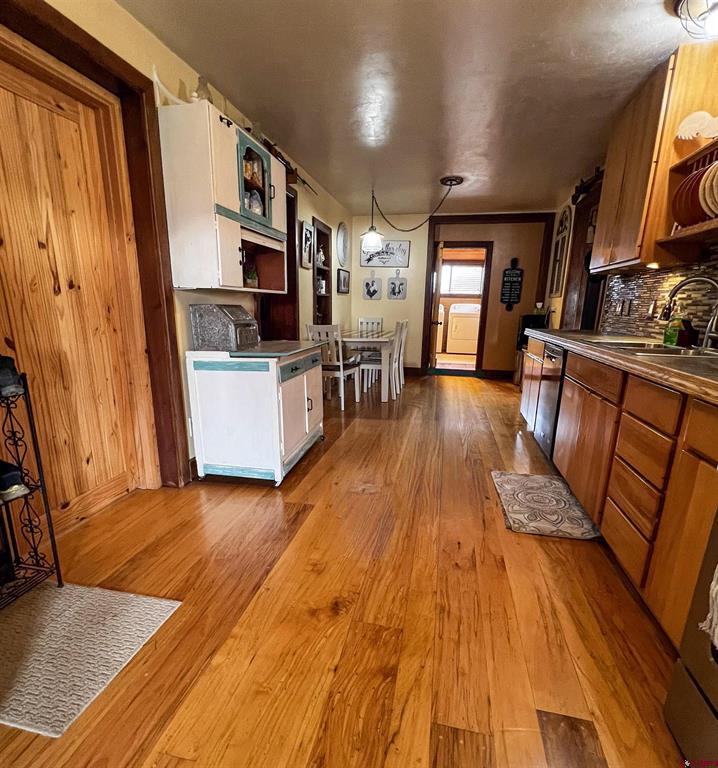 832562 Property Photo 16