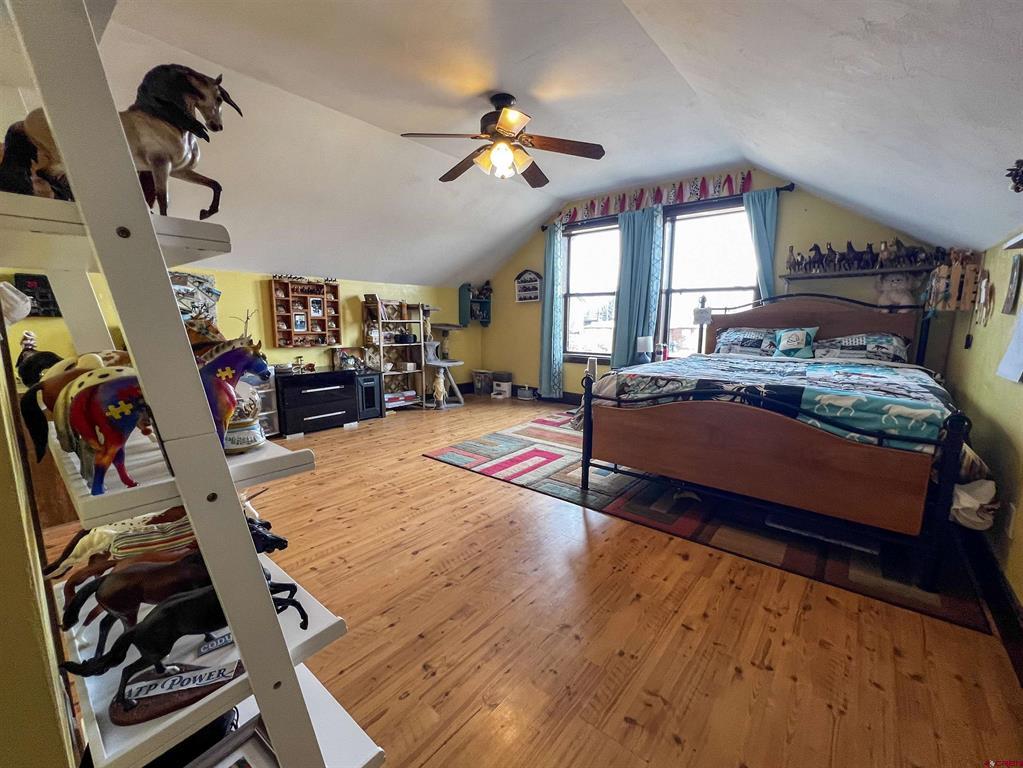 832562 Property Photo 25