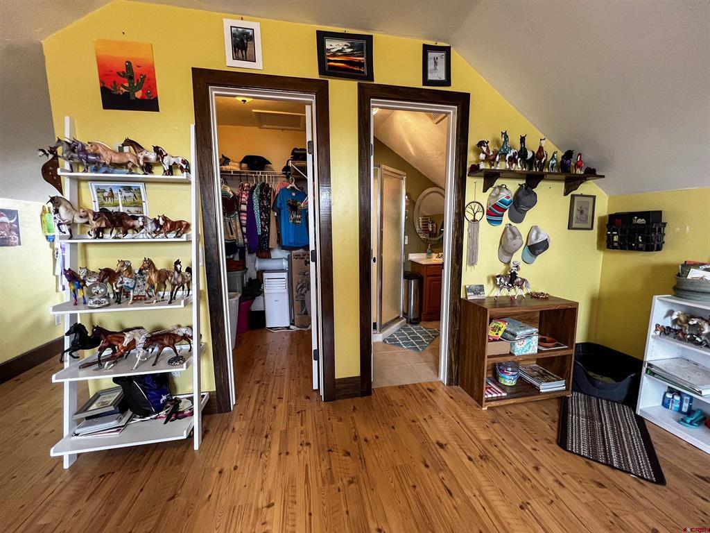 832562 Property Photo 27