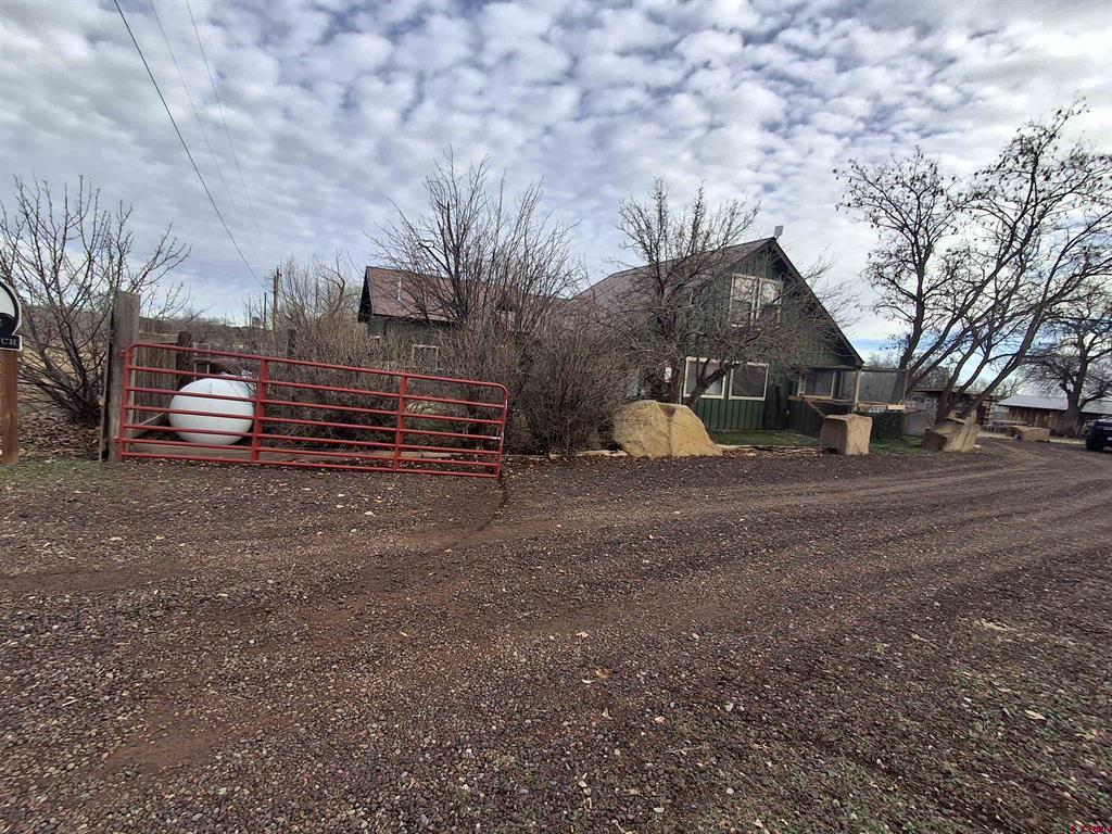 832562 Property Photo 31