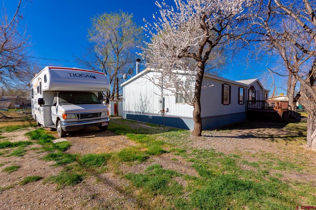 832595 Property Photo 6