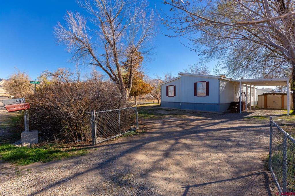 832595 Property Photo 12