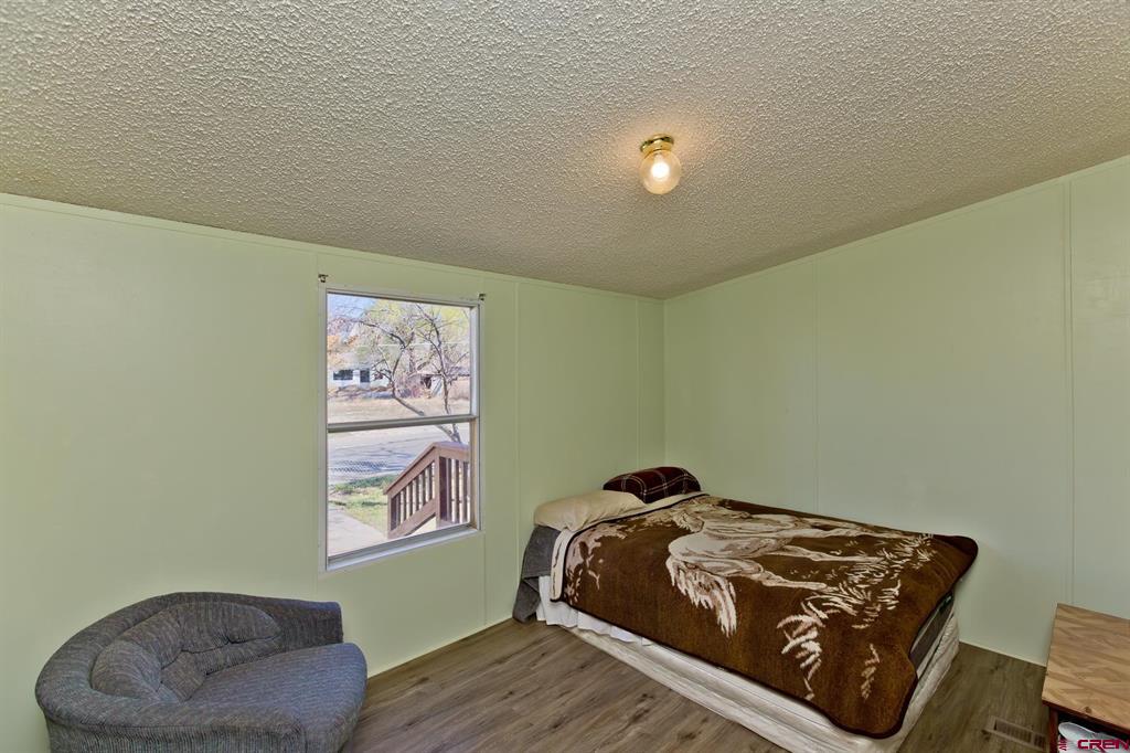 832595 Property Photo 21
