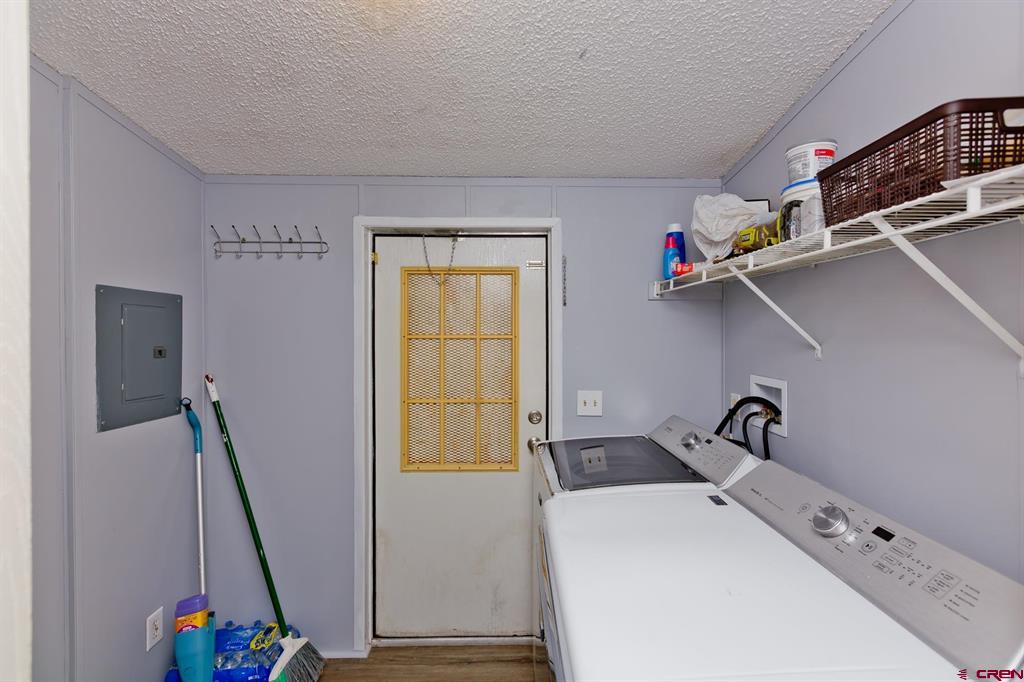832595 Property Photo 24