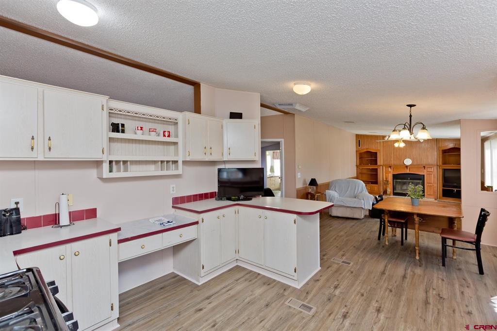 832595 Property Photo 27