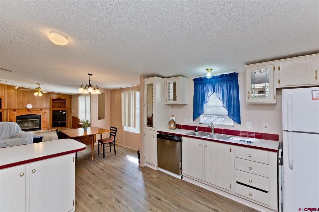 832595 Property Photo 29