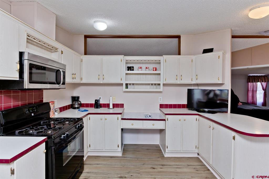 832595 Property Photo 30