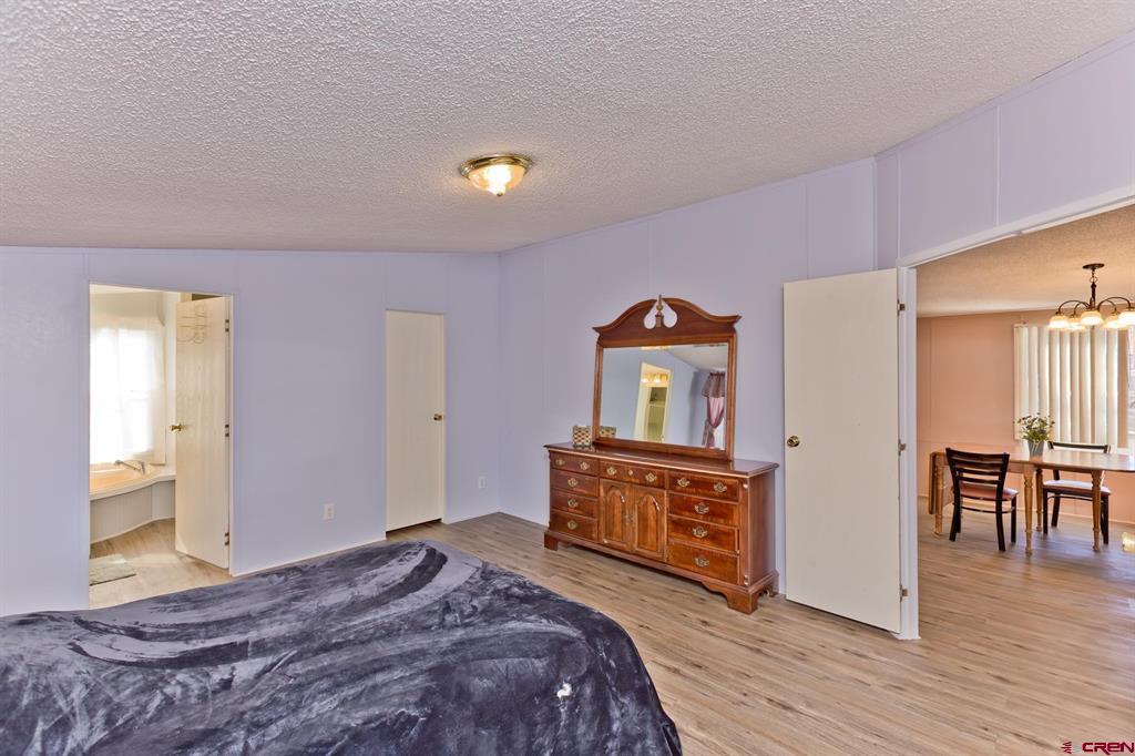 832595 Property Photo 37