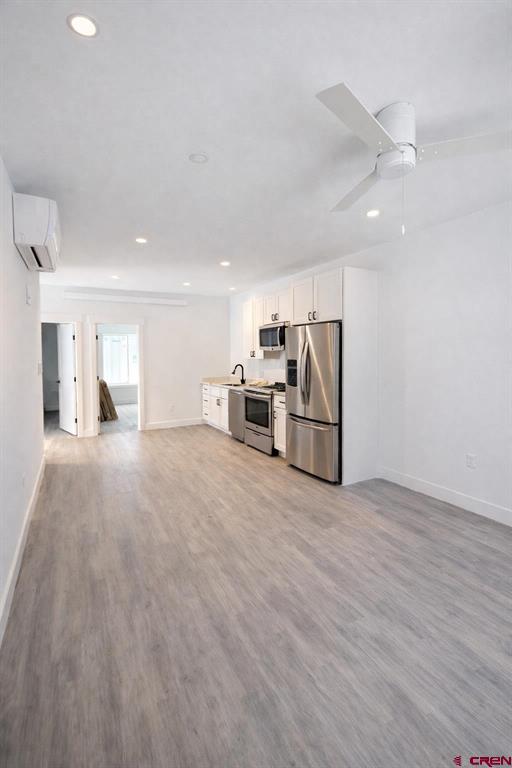 655 W 5th Street Property Photo 3