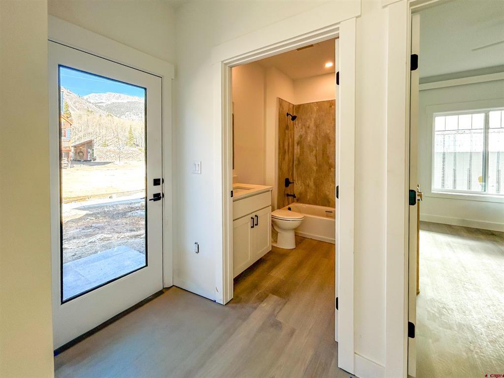 655 W 5th Street Property Photo 9
