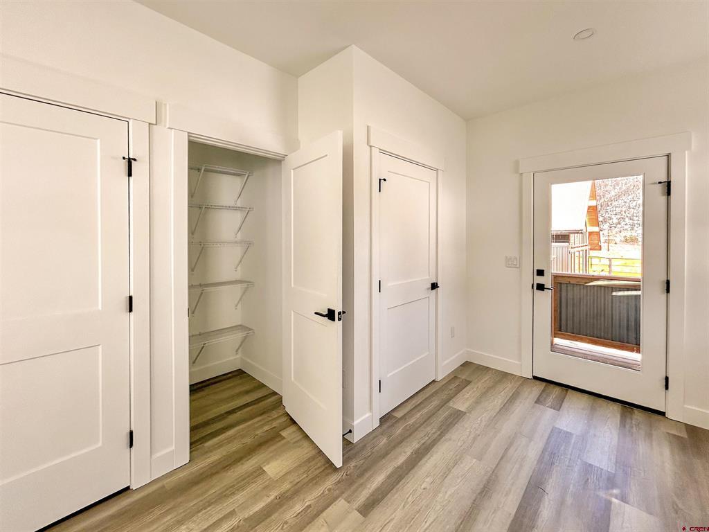 655 W 5th Street Property Photo 5