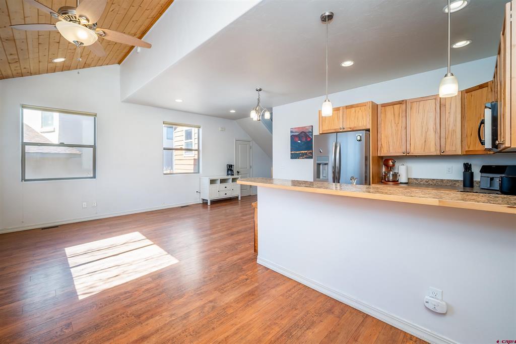 1711 N Taylor Circle Property Photo 6