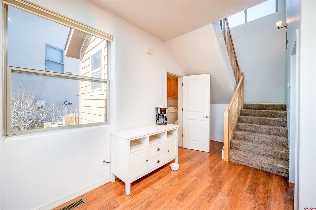 1711 N Taylor Circle Property Photo 8