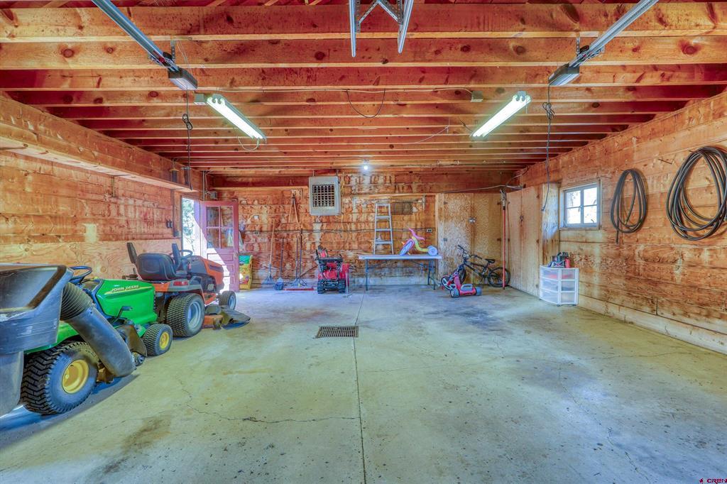 2520 E Highway 160 Property Photo 39