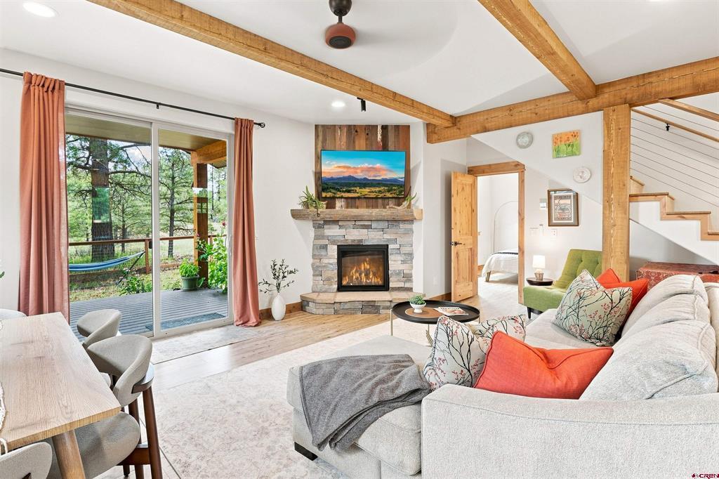 15 Mansions Circle Property Photo 2