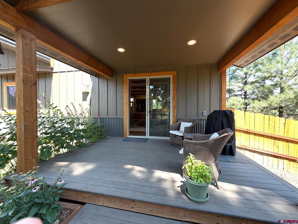15 Mansions Circle Property Photo 14