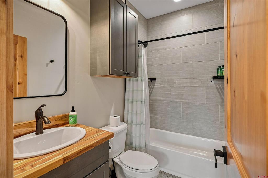 15 Mansions Circle Property Photo 16