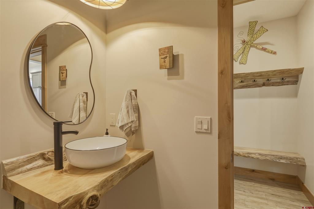 15 Mansions Circle Property Photo 36