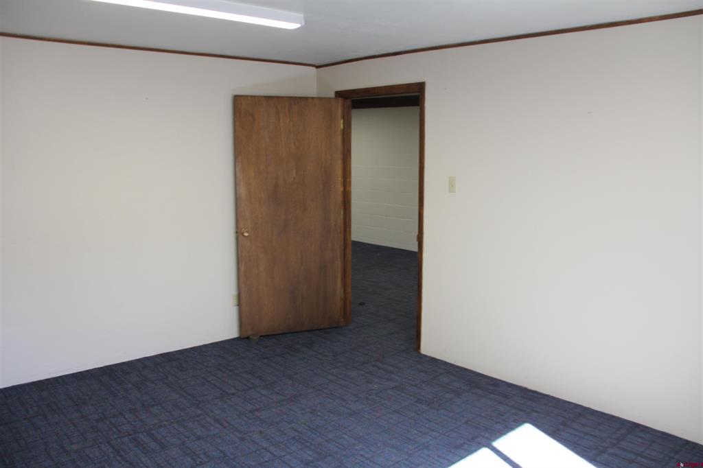 960 E 2nd Avenue Property Photo 5