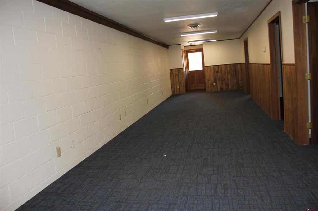 960 E 2nd Avenue Property Photo 8