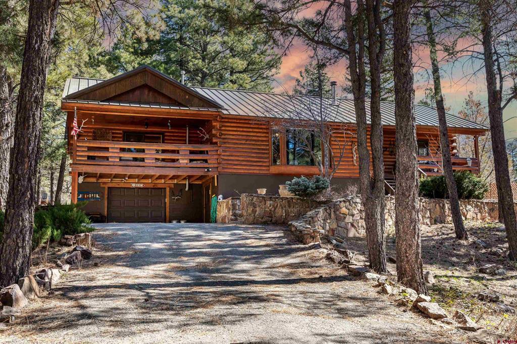 49 Sandstone Court Property Photo