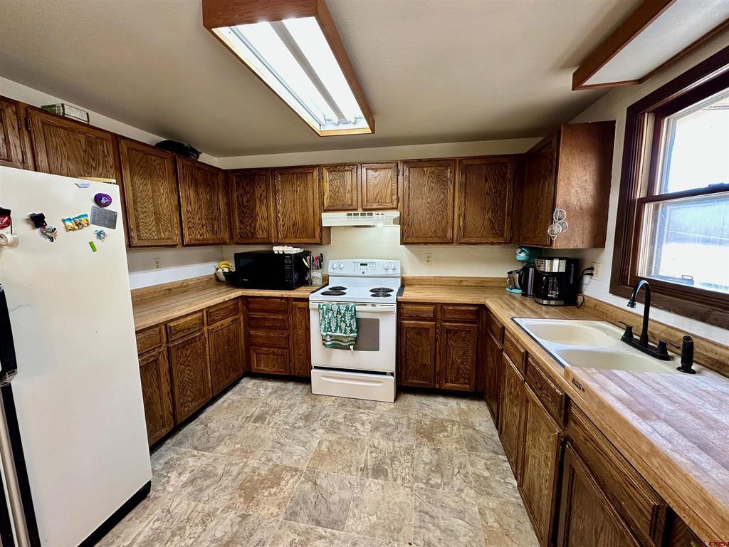 9437 County Road 76 Property Photo 14