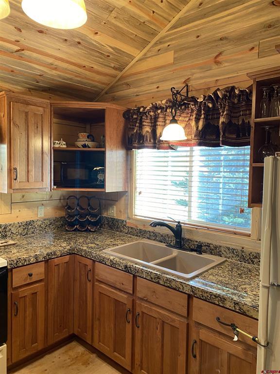 36825 Hwy 149 Property Photo 13