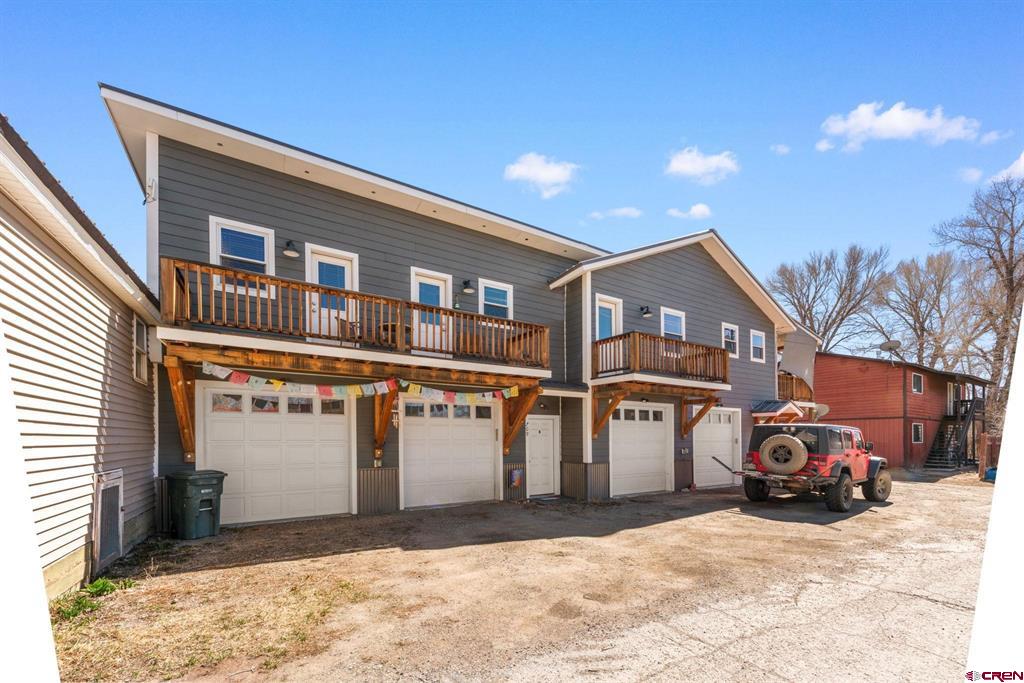 709 W New York Avenue Property Photo 1