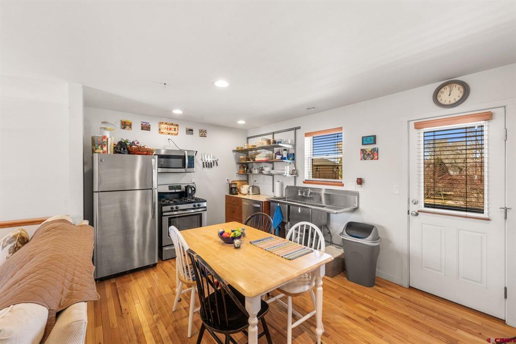 709 W New York Avenue Property Photo 11
