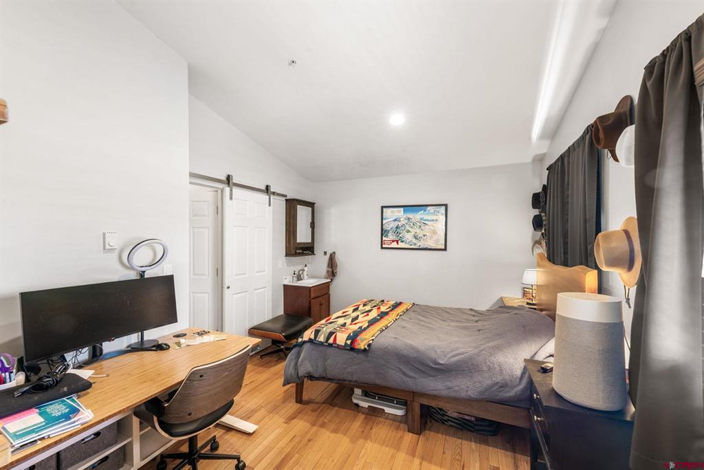 709 W New York Avenue Property Photo 15