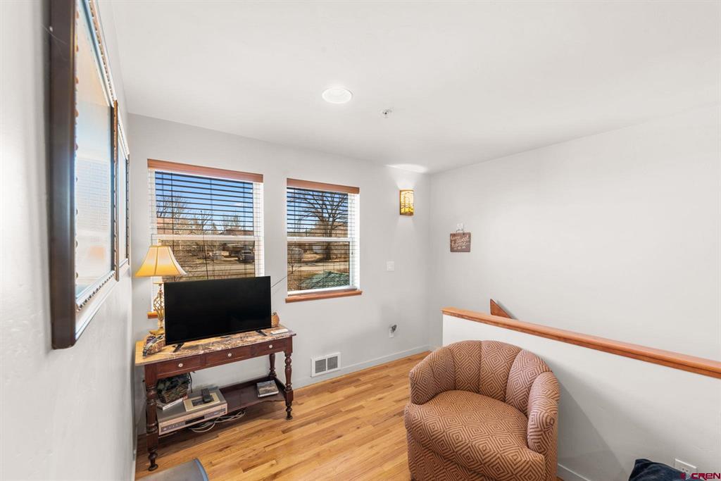 709 W New York Avenue Property Photo 29