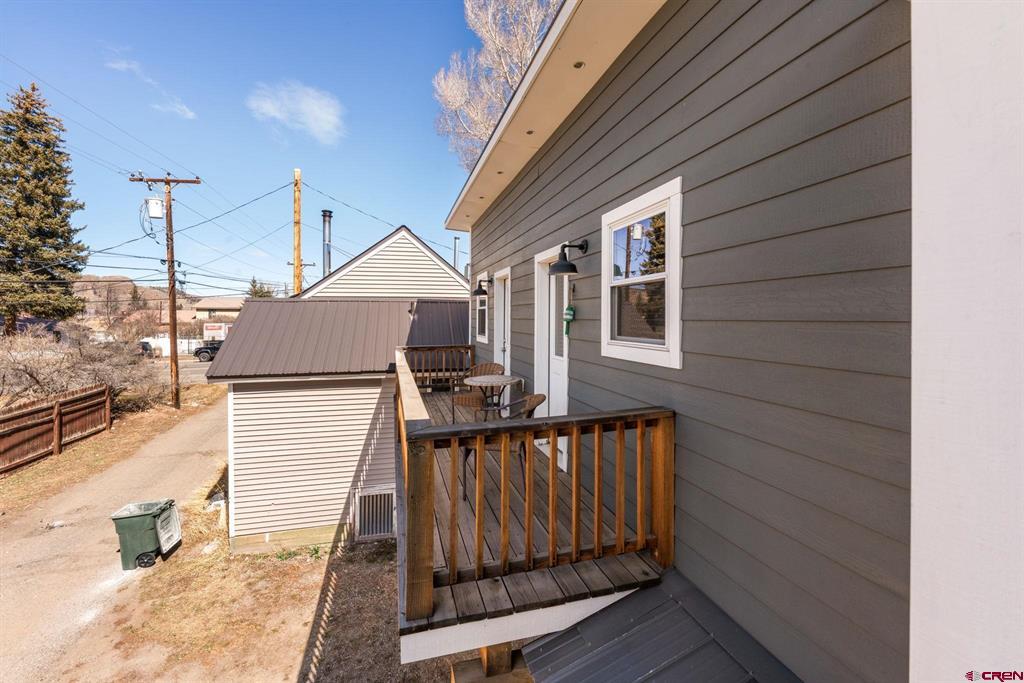 709 W New York Avenue Property Photo 41