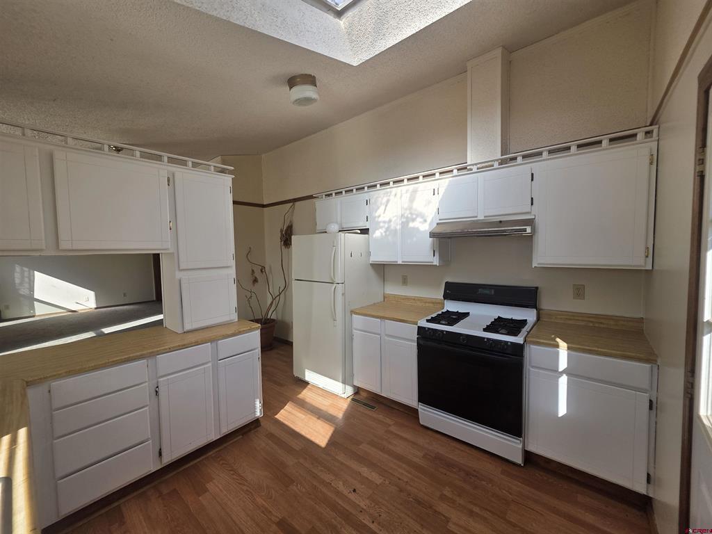 232 Arapahoe Road Property Photo 4