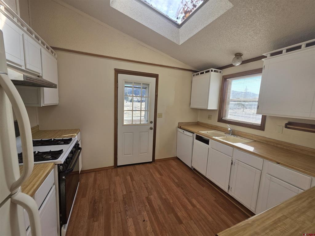 232 Arapahoe Road Property Photo 5