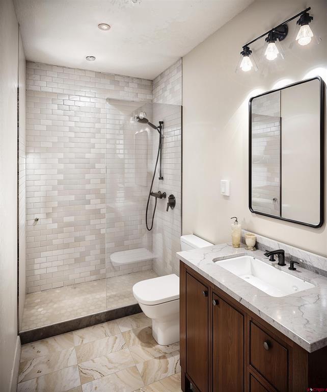 190 Mansions Circle Property Photo 4