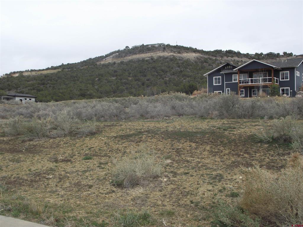 735 Se Pinyon Street Property Photo 1