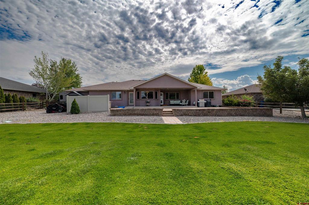 502 Holly Drive Property Photo 3