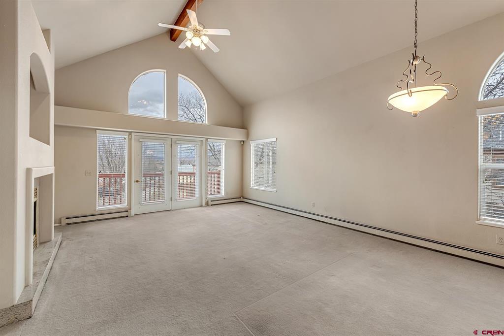 405 Sand Cliff Court Property Photo 9