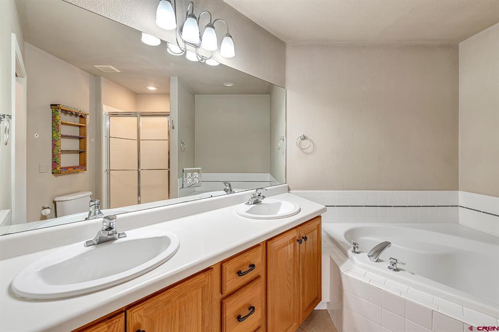 405 Sand Cliff Court Property Photo 19