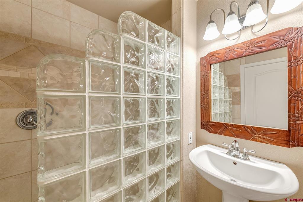 405 Sand Cliff Court Property Photo 20
