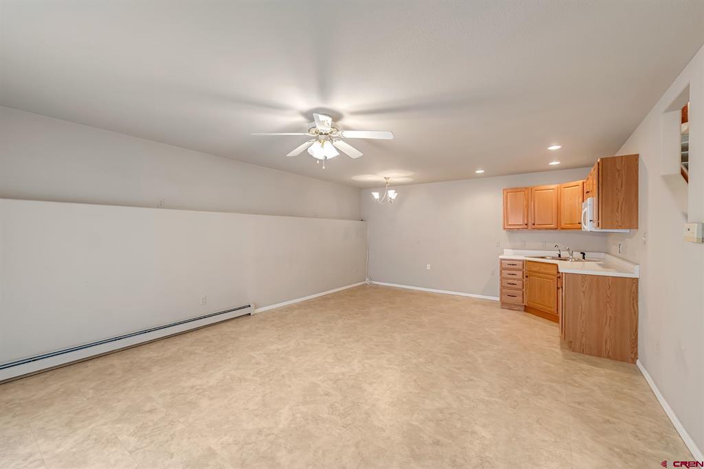 405 Sand Cliff Court Property Photo 25
