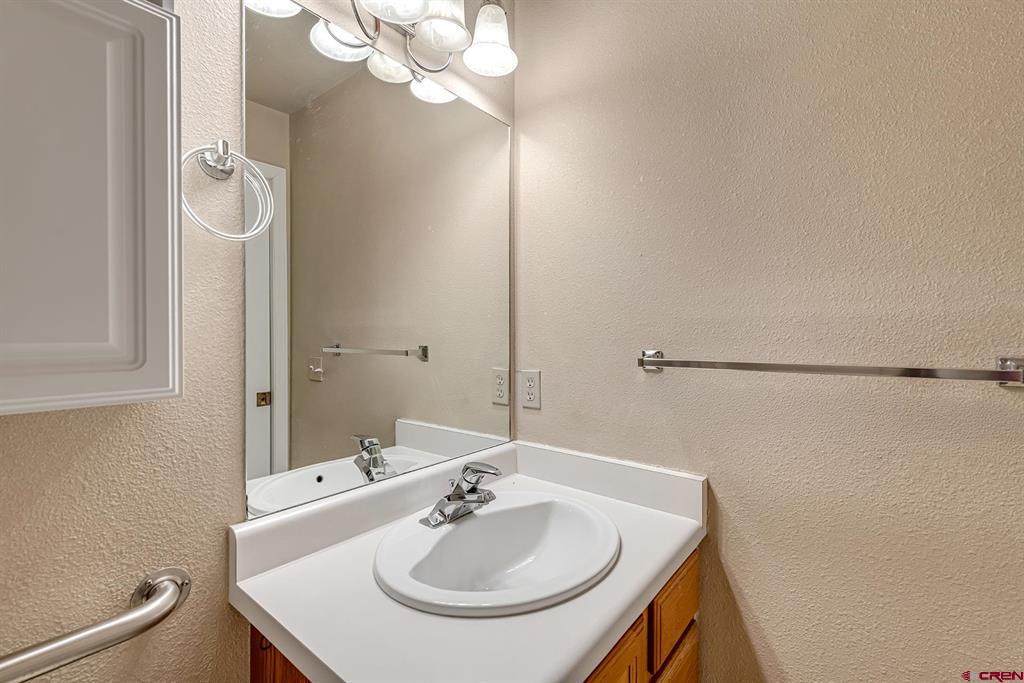 405 Sand Cliff Court Property Photo 28