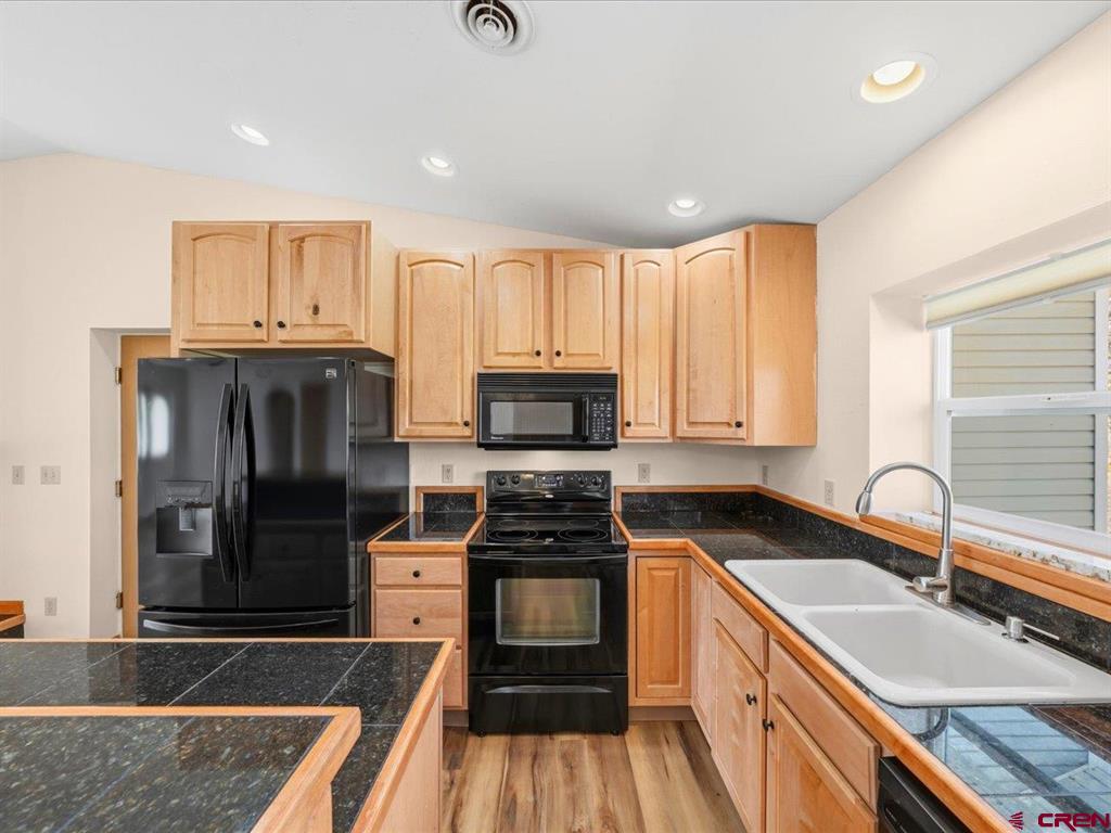 404 Se Birdie Circle Property Photo 14
